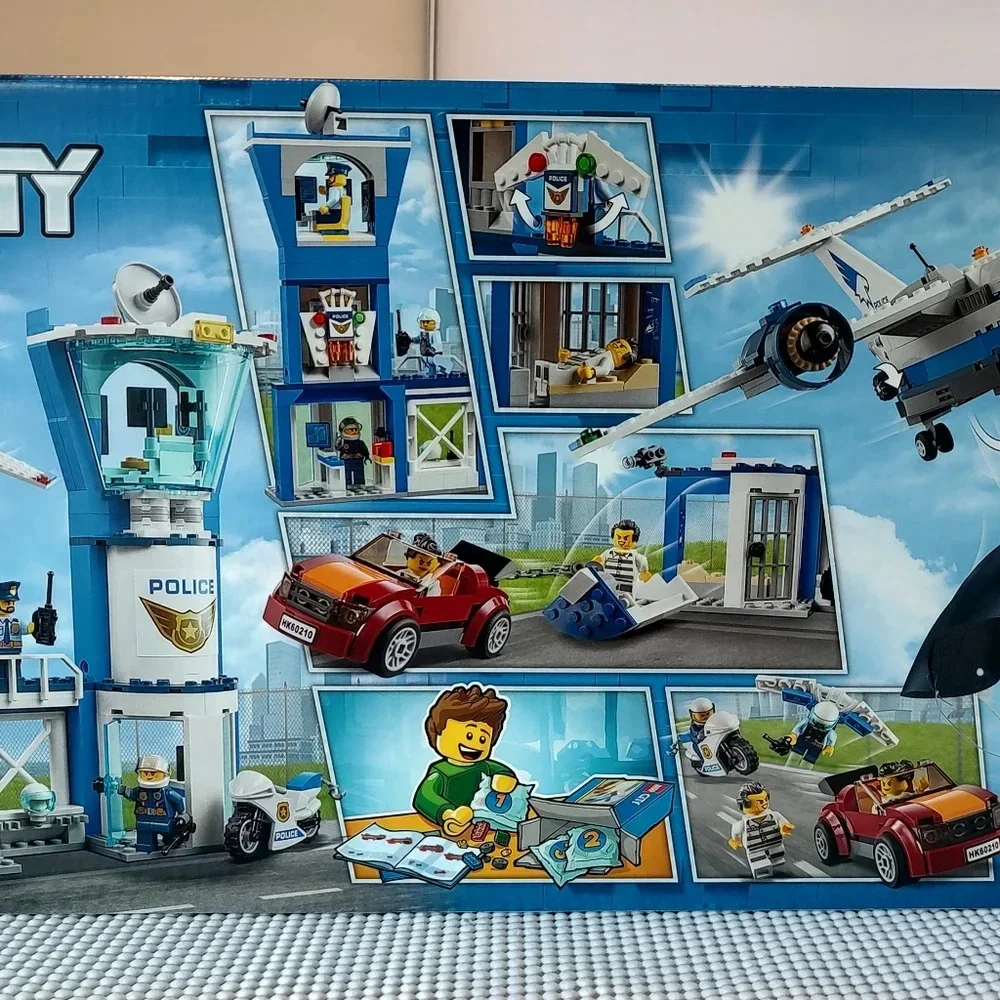 Lego City 60210 Sky Police Air Base NWT Building Toy Set - Picture 4 of 5